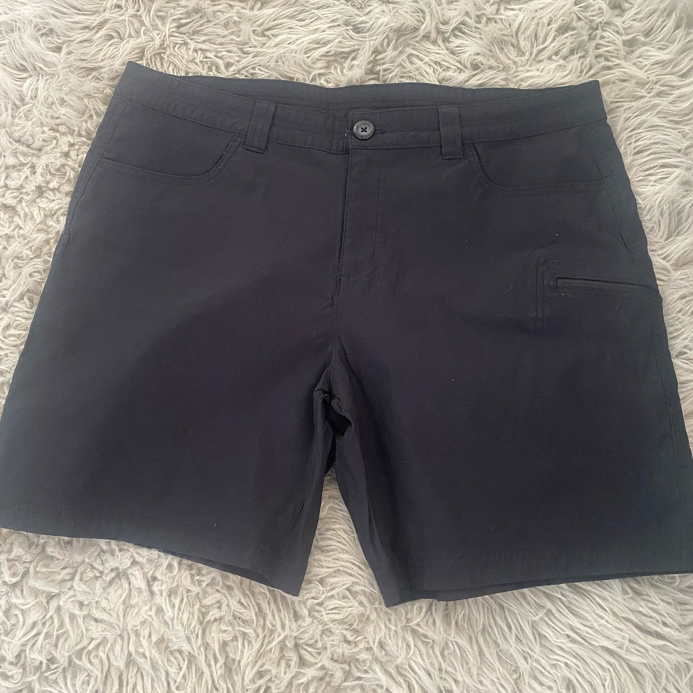Eddie Bauer Women casual shorts NWOT